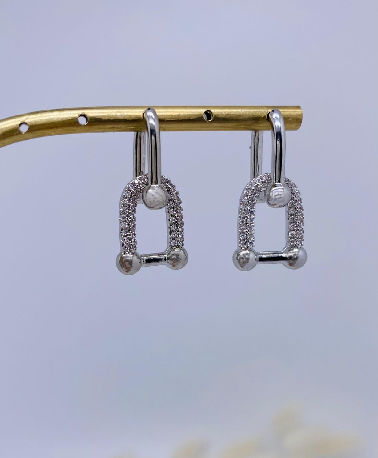Tiffany Model Zirkon Taşlı Silver Renk Çelik Küpe