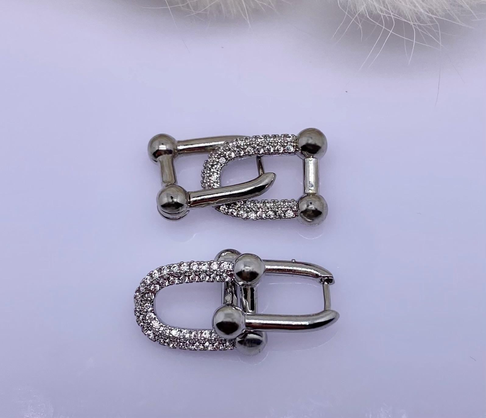 Tiffany Model Zirkon Taşlı Silver Renk Çelik Küpe