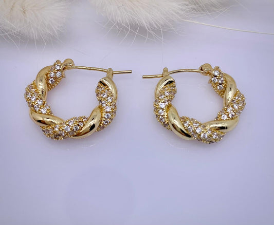 Sarmal Taşlı Burgu Model Gold Renk Çelik Küpe